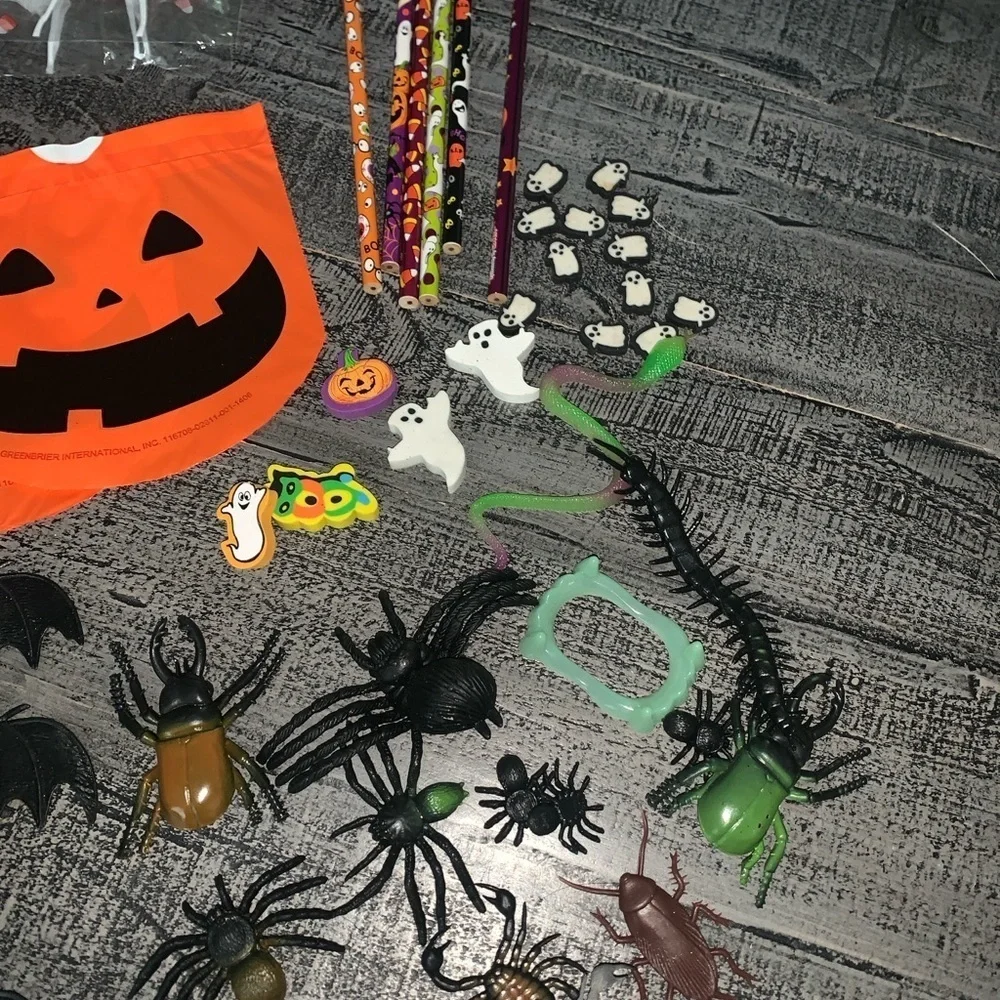Halloween Party Favor Bags, goodies Decorations Toys, bugs, pencils, erasers